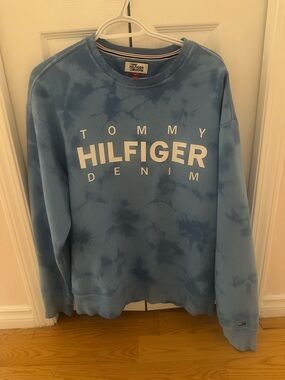 Tommy Hilfiger men’s crewneck